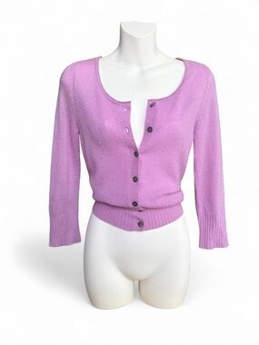 Cropped Scoop-Neck Button Cardigan in Lilac